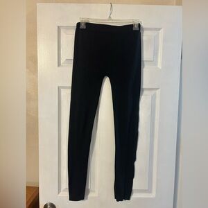 SEAMLESS BLACK LEGGINGS, Size Small